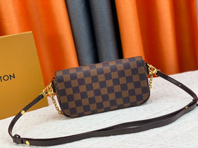 Bolsa Pochette LV