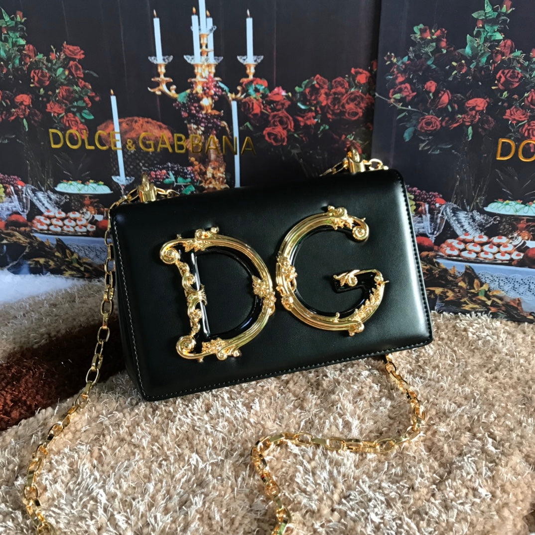 DG Girls shoulder bag