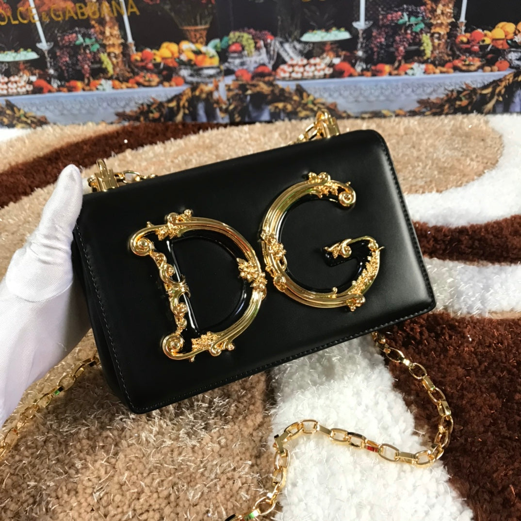 DG Girls shoulder bag